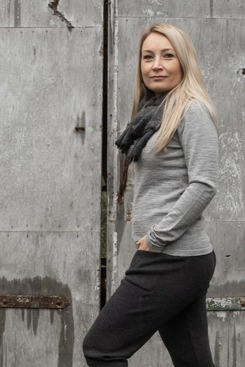 Alpakkaneule naiselle