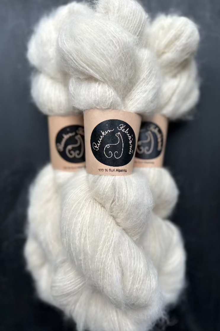 Suri alpakkalanka luonnonvalkoinen
