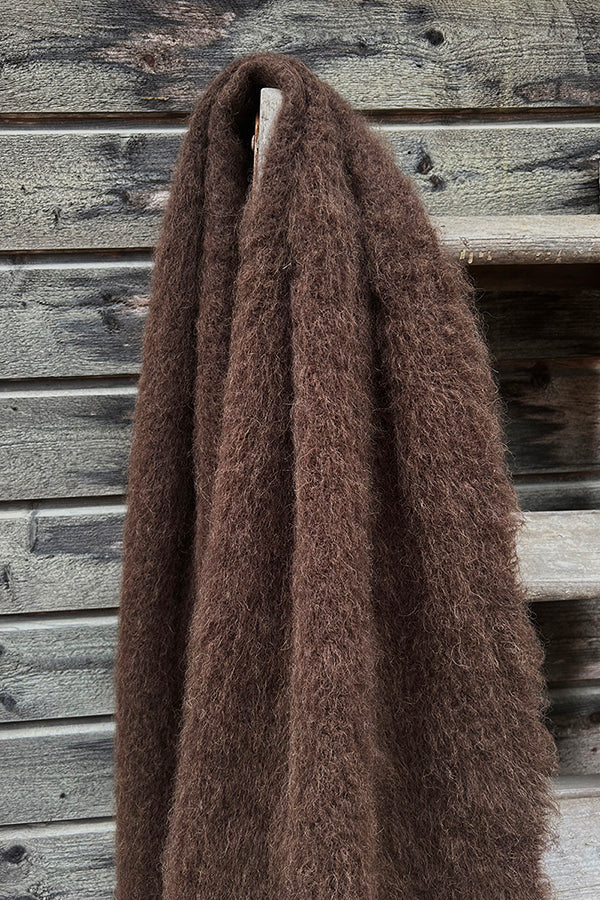 keskiruskea karstattu huivi baby alpakasta