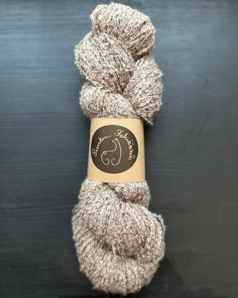 Running alpaca silk thread